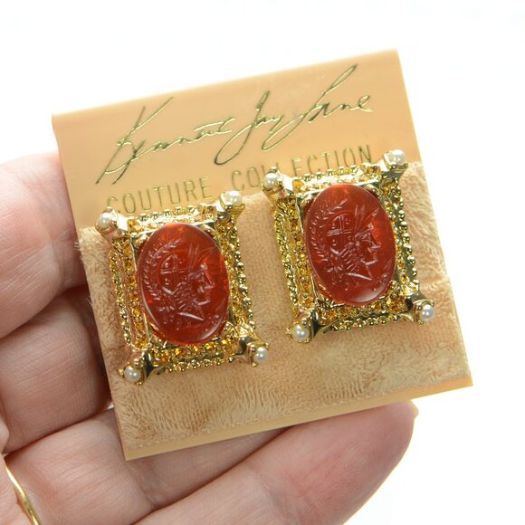 Vintage Kenneth Jay Lane KJL Pearl & Gold Carved Earrings - Picture 10 of 10